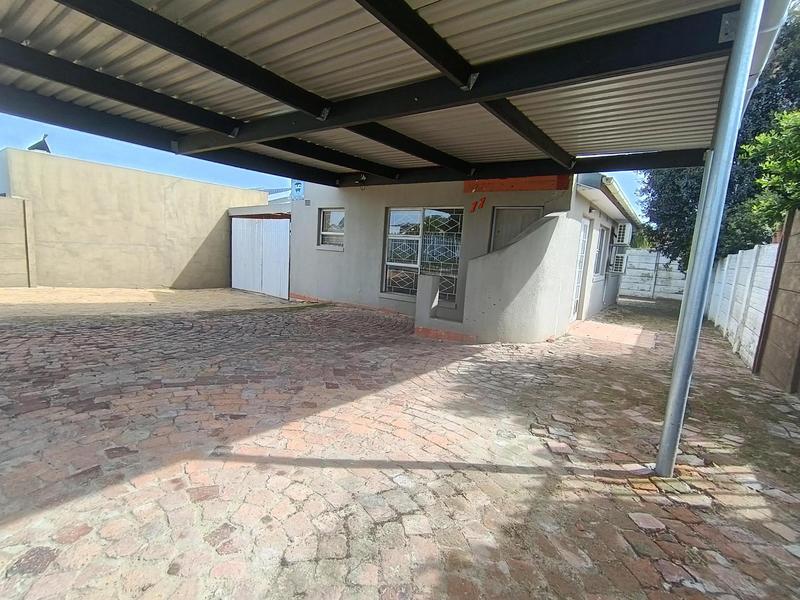 2 Bedroom Property for Sale in Protea Village Western Cape